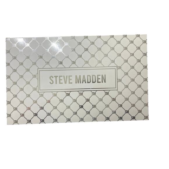 Steve Madden Plaid Fringe Scarf & Pom Hat Gift Box Set, Black/Red/White, New - Picture 6 of 7